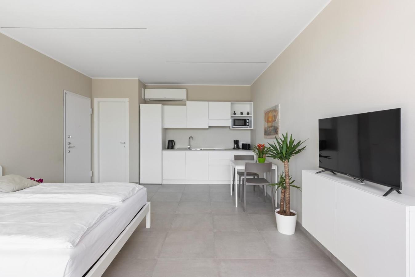 Residence Conca Verde With Pool Trarego Viggiona エクステリア 写真